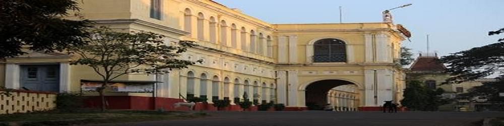 Maharaja's College