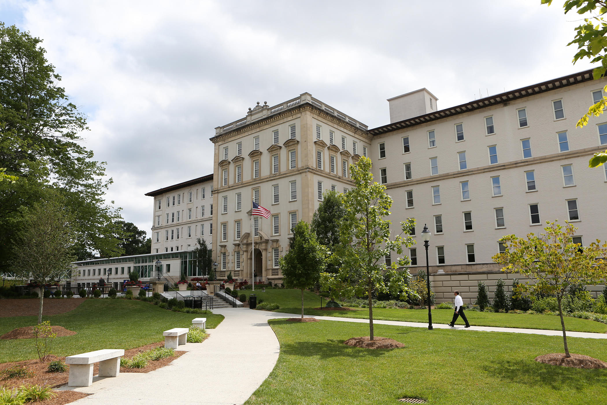 Emory University: Rankings, Courses, Fees, Campus, Admissions 2024