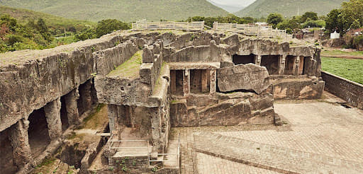 &nbsp;Junagadh Caves