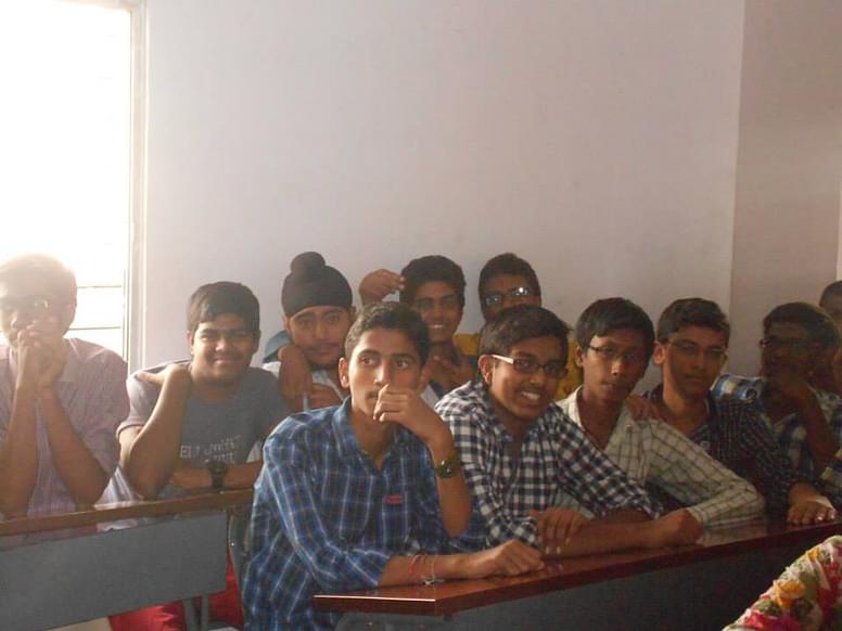 Avinash College of Commerce, Hyderabad: B.com, CMA, CS, Coaching ...